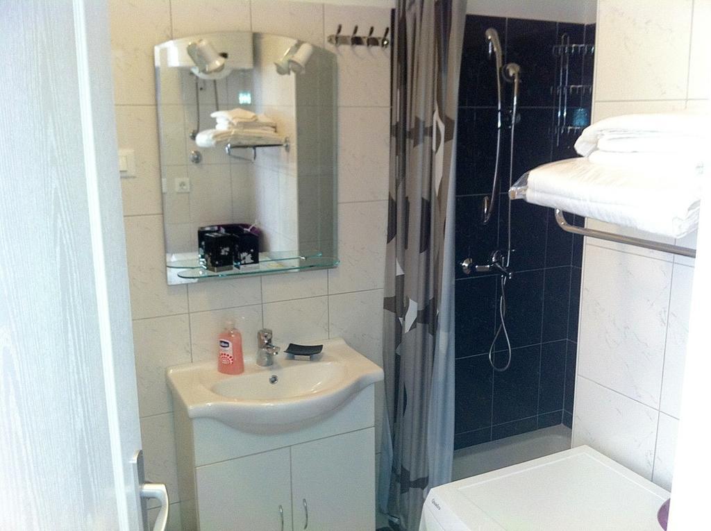 Apartment Teuta Zadar Rum bild